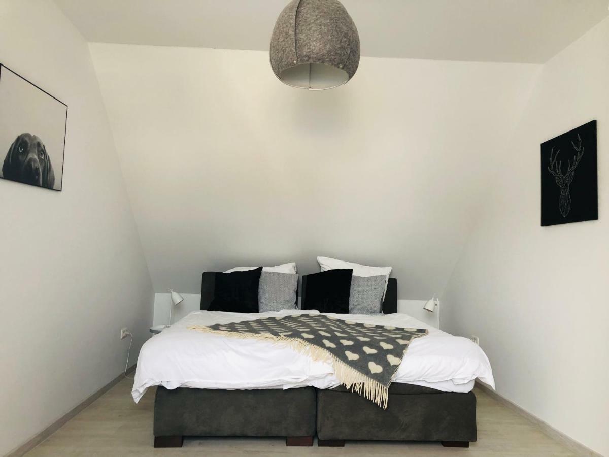 Ferienhaus Eifel Charlotte 克罗嫩堡 外观 照片